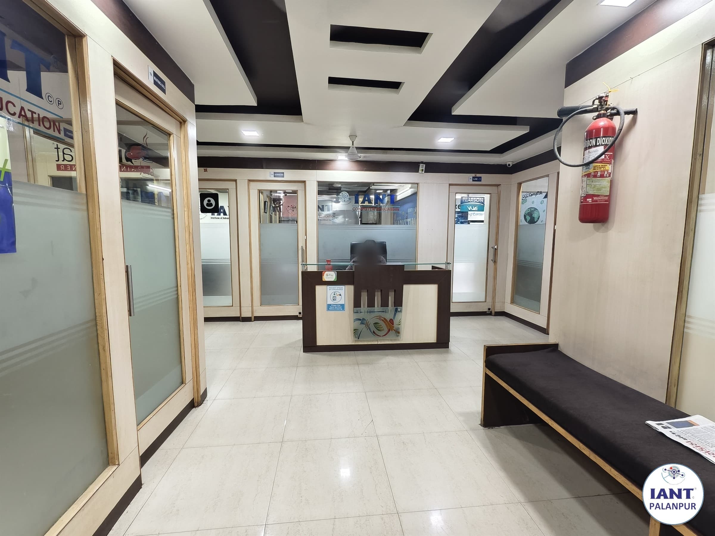 Central Reception & Counseling Desk